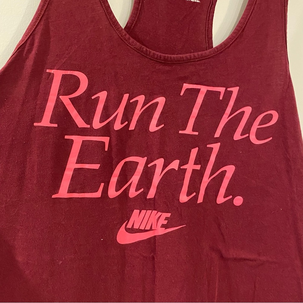 Nike Run The Earth Burgundy & Pink Slim Fit Graphic Tank Top - Picture 2 of 8